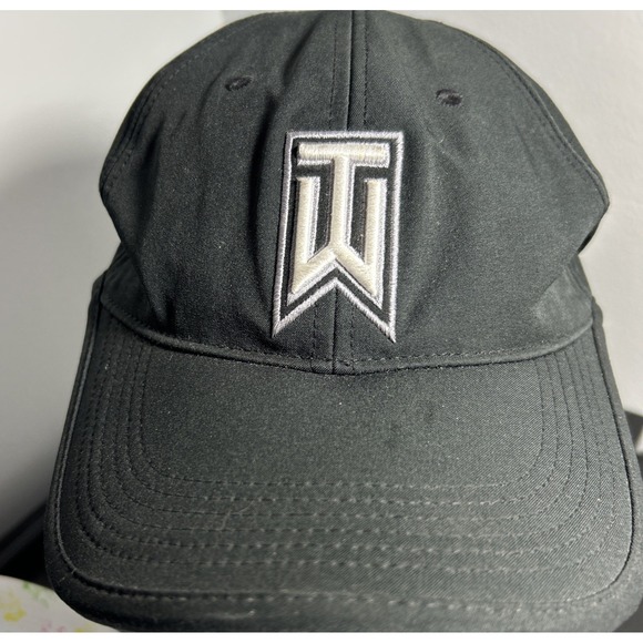 NikeGolf TW Tiger Woods Golf Hat Adjustable Breathable Mesh Back Black - Picture 1 of 7
